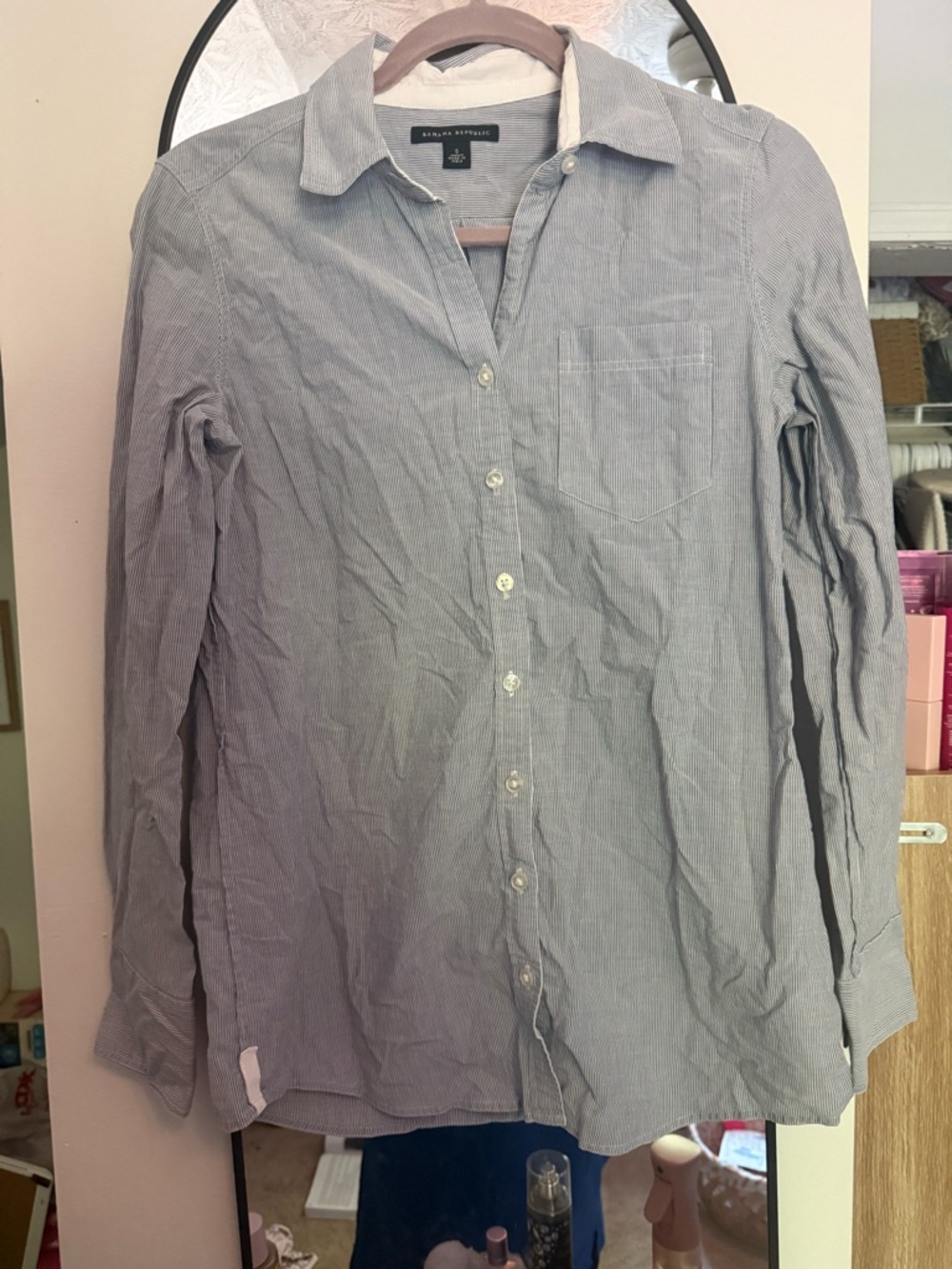 Banana Republic Blue Thin Stripe Women's Button-Down Shirt